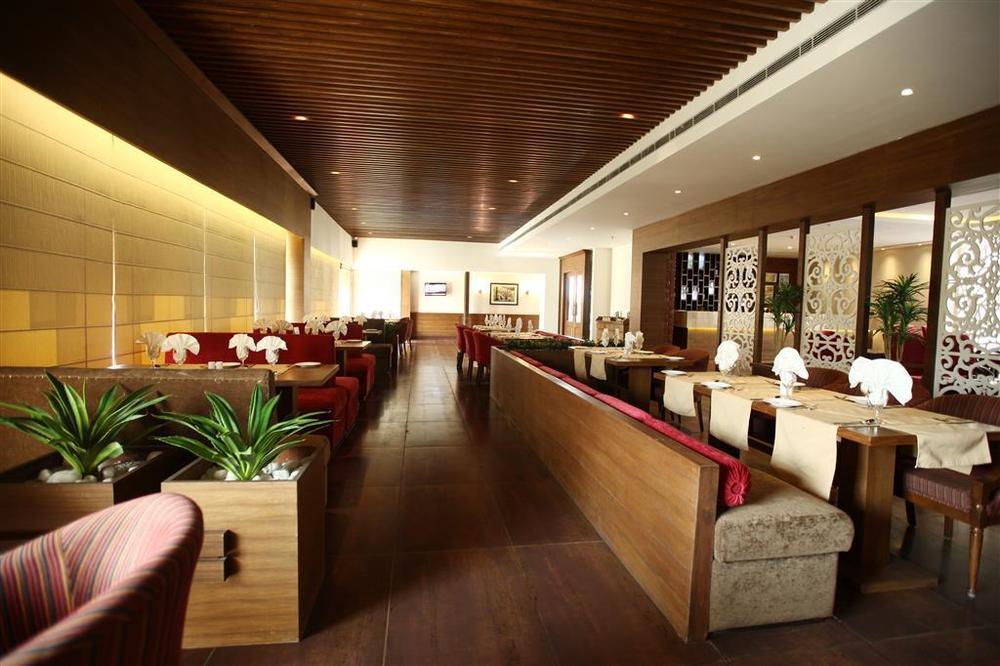 Best Western Country Woods Ambala Restoran foto