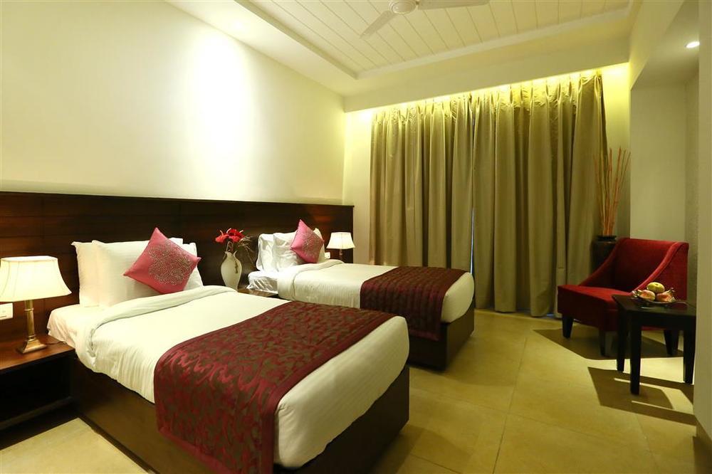 Best Western Country Woods Ambala Ruang foto