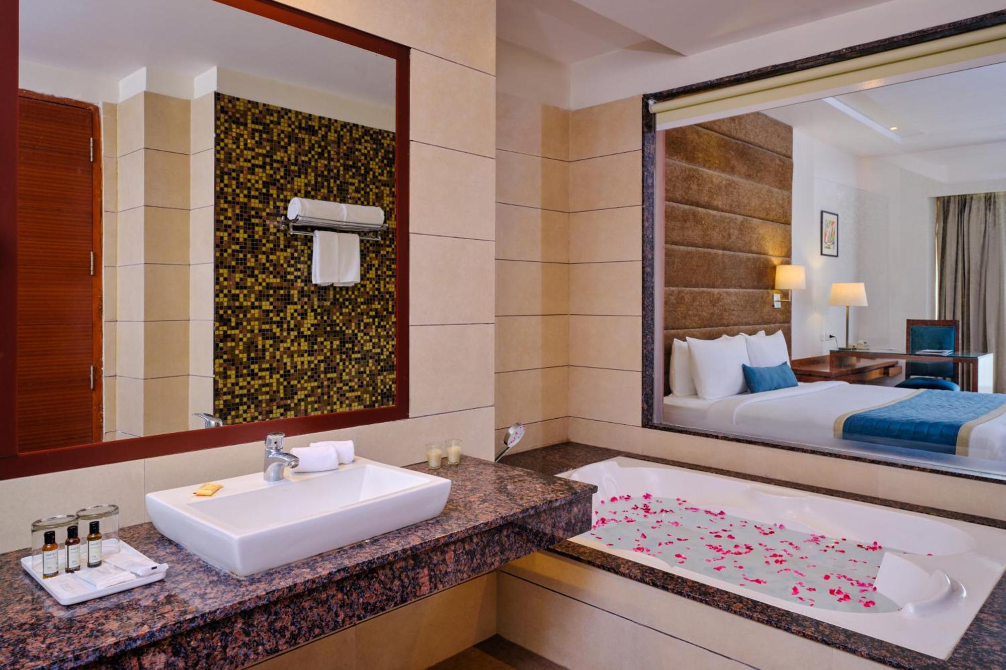 Best Western Country Woods Ambala Bagian luar foto