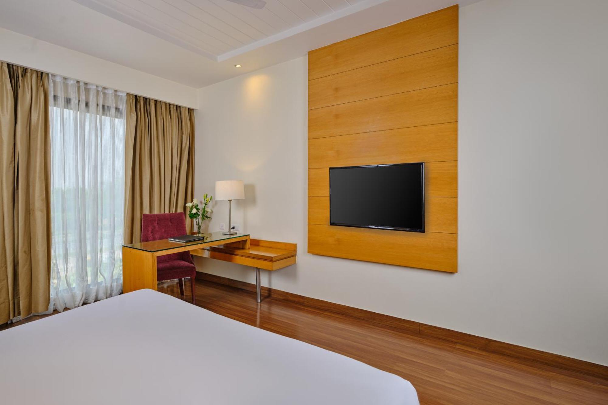 Best Western Country Woods Ambala Bagian luar foto